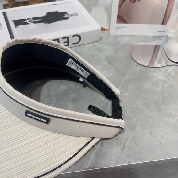 AUTHENTIC CHANEL Hats main image 5